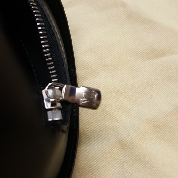 Authentic Louis Vuitton Epi Soufflat - Picture 6 of 8
