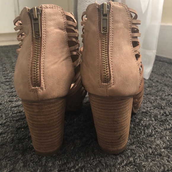 BOOTIES💕 - Picture 3 of 4