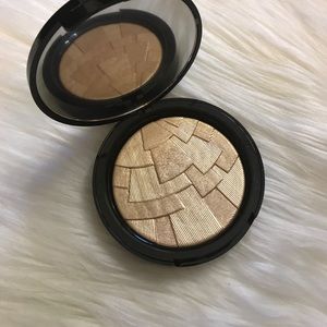 ABH So Hollywood illuminator