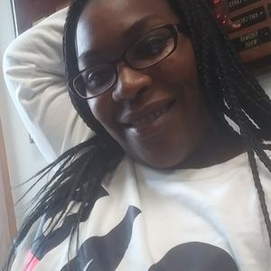 Meet your Posher, Deedee