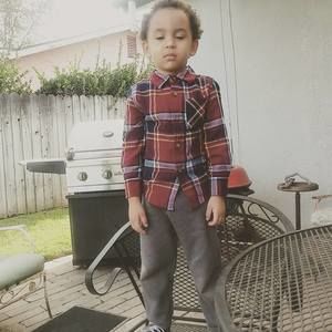 Meet your Posher, Dee