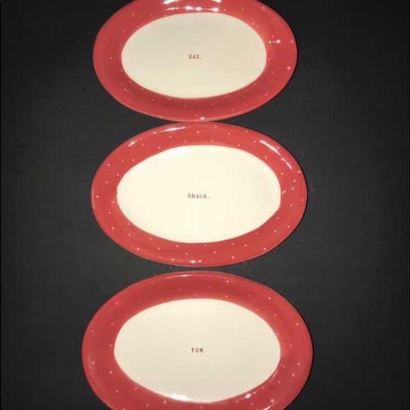 Rae dun red dot Christmas collection dish - plates - Picture 1 of 1