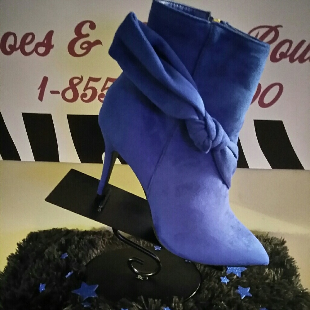 Women's shoes