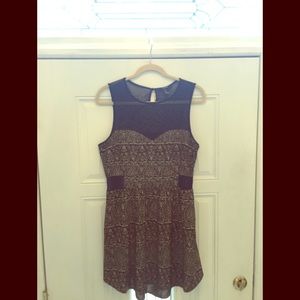 💕Sleeveless Aztec Print Sundress sz L💕