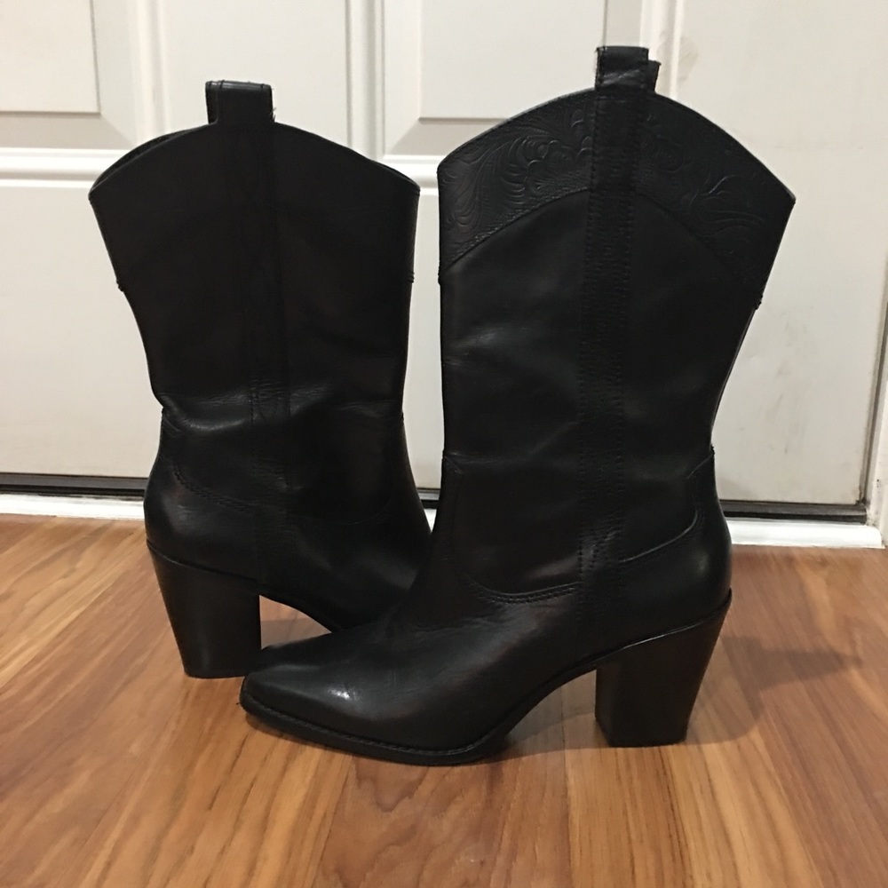 Antonio Melani mid calve booties