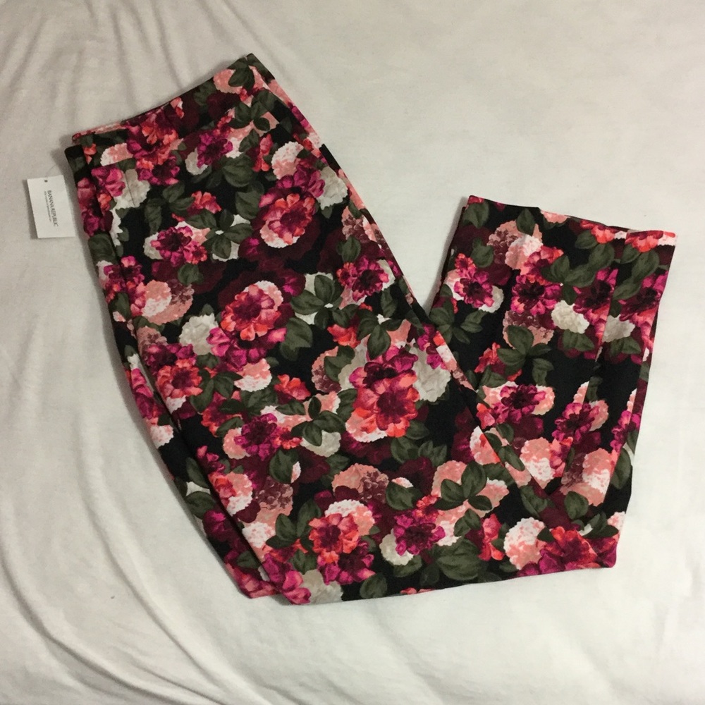 Cropped floral pants