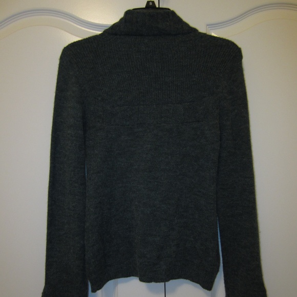 Collared Sweater Small - Picture 3 of 6