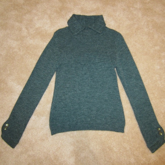 Collared Sweater Small - Picture 2 of 6