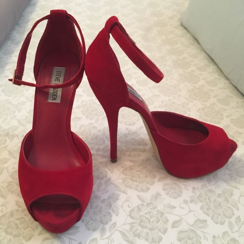Steve Madden red suede heels