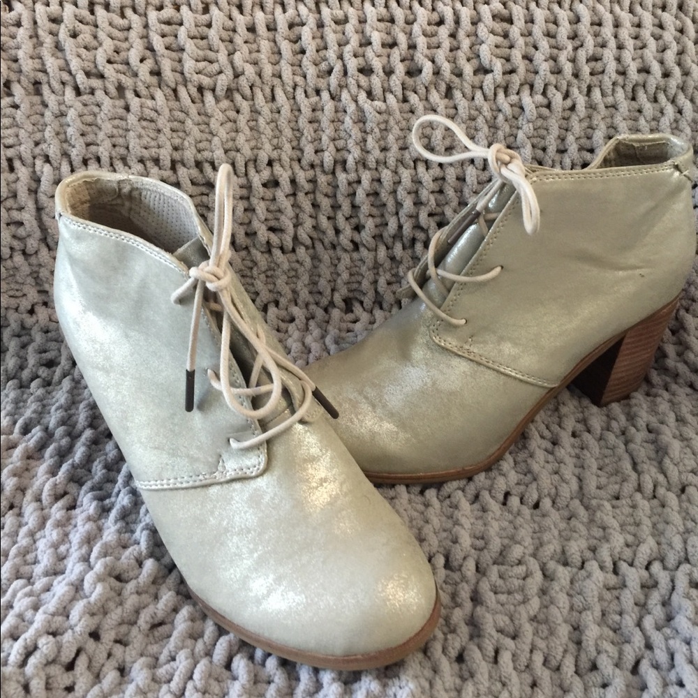 Toms booties