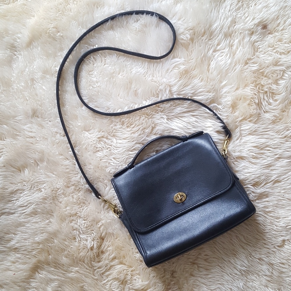 SOLD// Vintage Coach Genuine Leather Court Bag - Picture 1 of 6