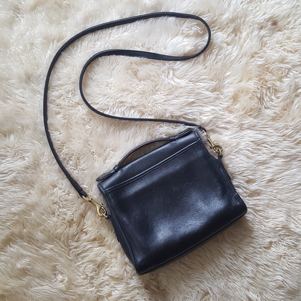 SOLD// Vintage Coach Genuine Leather Court Bag - Picture 4 of 6