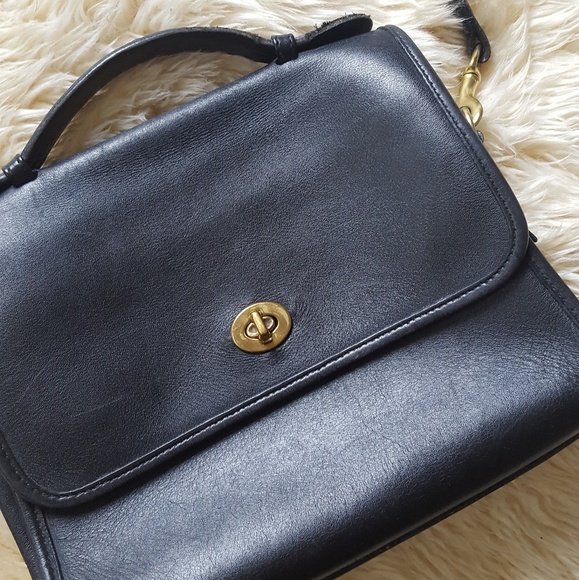 SOLD// Vintage Coach Genuine Leather Court Bag - Picture 2 of 6