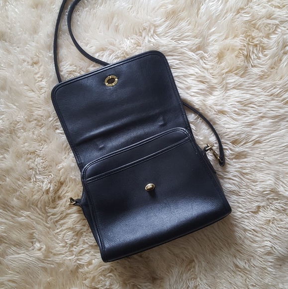 SOLD// Vintage Coach Genuine Leather Court Bag - Picture 3 of 6