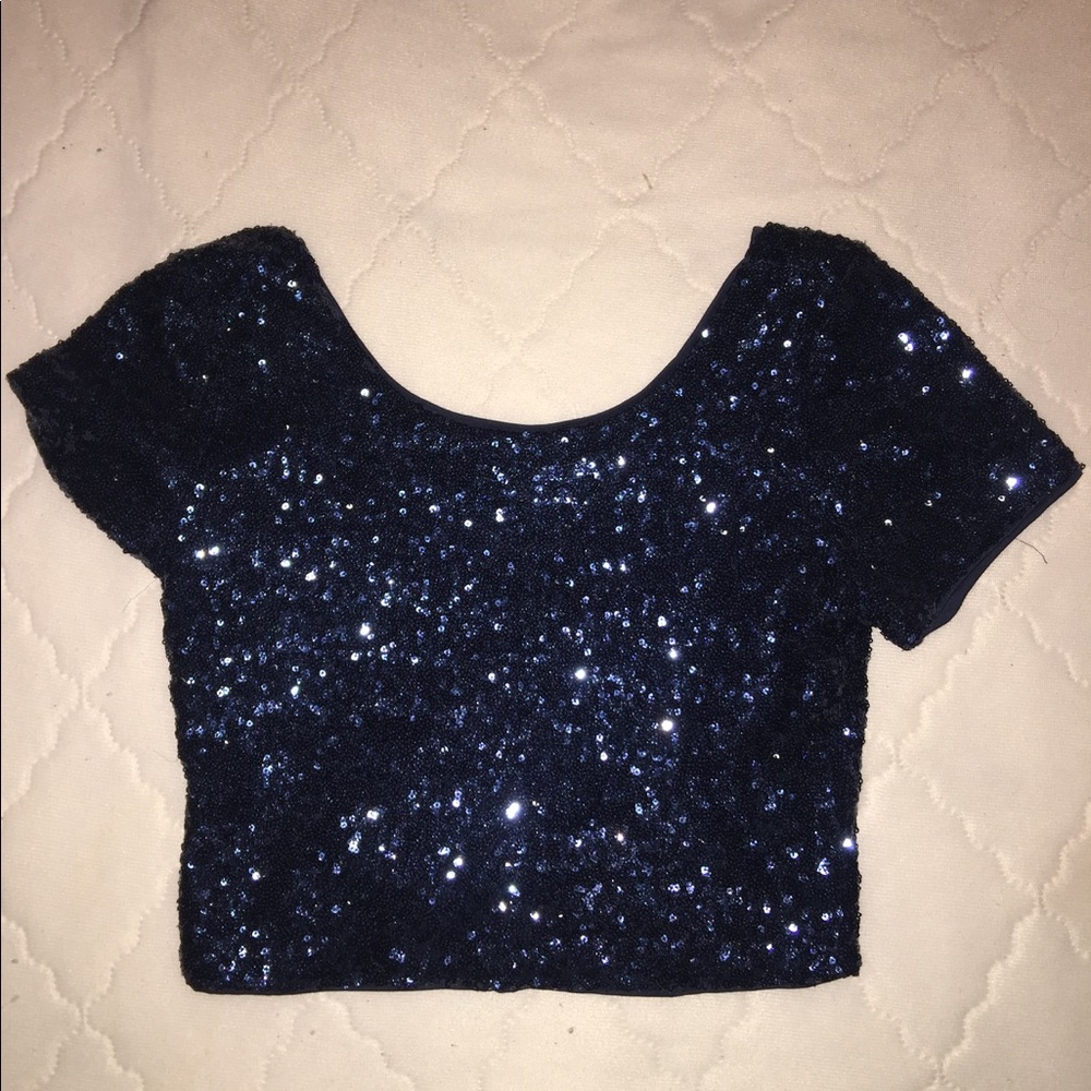 BOGO50%: New sequin crop top in navy
