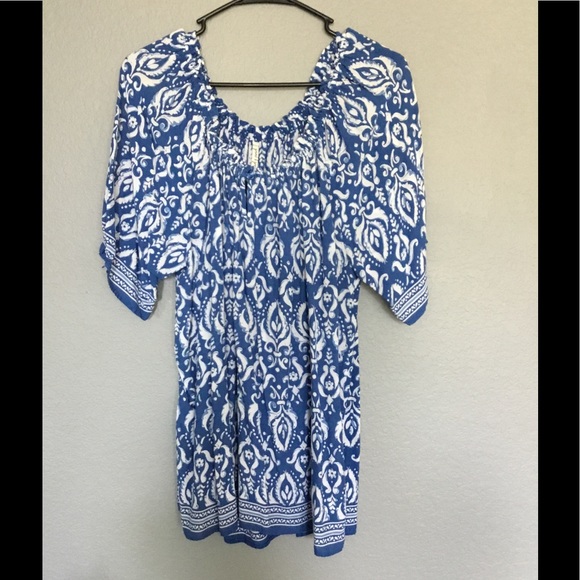 Tops - Off shoulder tunic