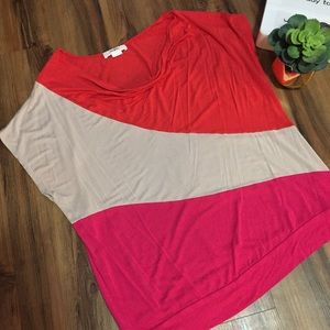 >>5 for $25>Pink and Coral Swoop Design Top - #075