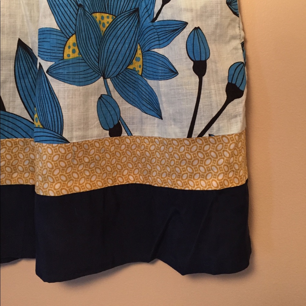 Floral skirt - Picture 2 of 3