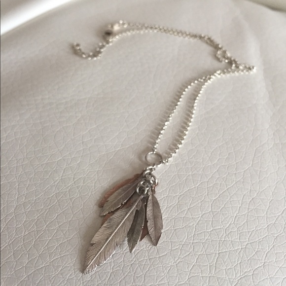 Jewelry - Feather Necklace