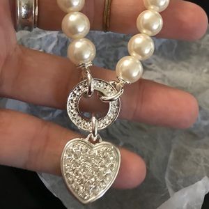 Avon’s Gloria Pearlesque Charm Bracelet