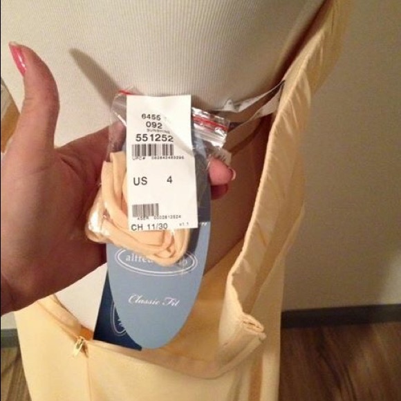 Alfred Angelo yellow dress - Picture 3 of 3