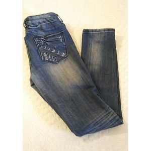 AlmostFamous | Distressed | Jeans