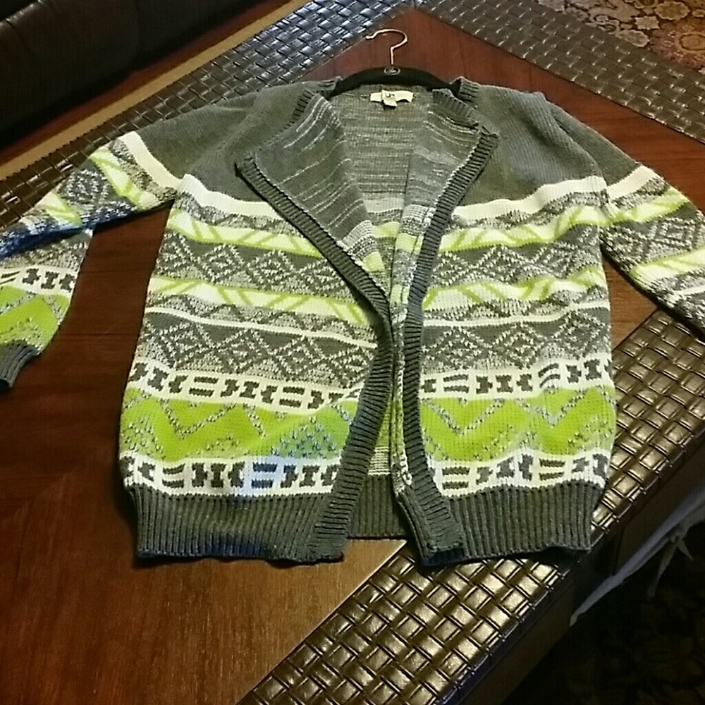 YA Sweater SZ. M