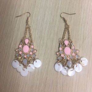 Fashionable chandelier earrings