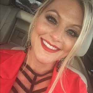 Meet your Posher, Brooke