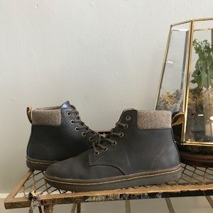 Women's Dr Marten leather boot brown size 7