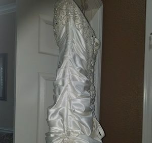 Wedding dress