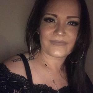 Meet your Posher, Rosa icela