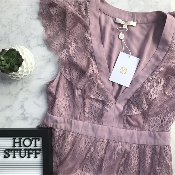 Wayf Dresses & Skirts - WAYF Hadley Midi lace Dress