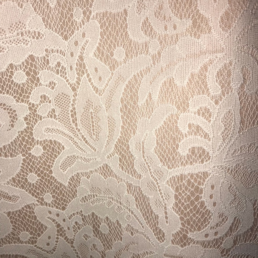 Off white/cream dress EUC - Picture 3 of 4