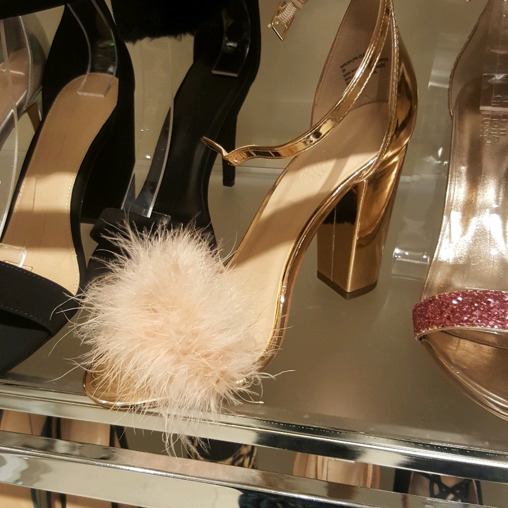 Meet your Posher, Carolyn