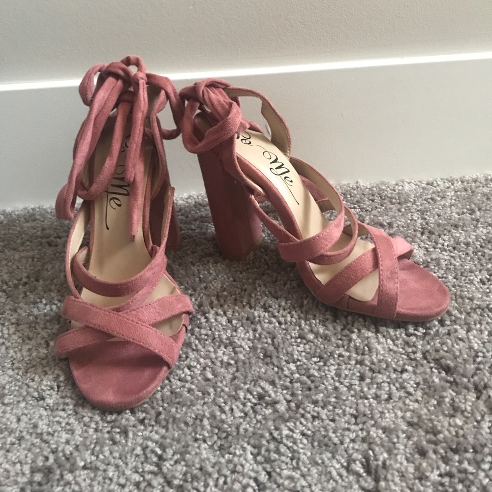 Lace up pink faux suede heels!