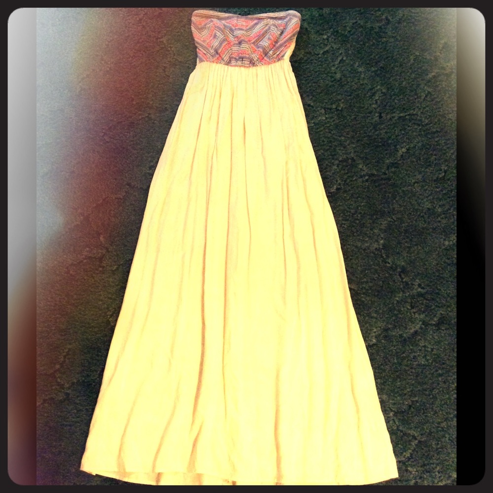 Spring has sprung Maxi Dress, small by Tinley