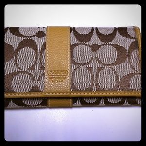 Coach Long Wallet