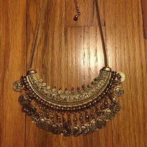 Forever 21 gold coin dangling necklace