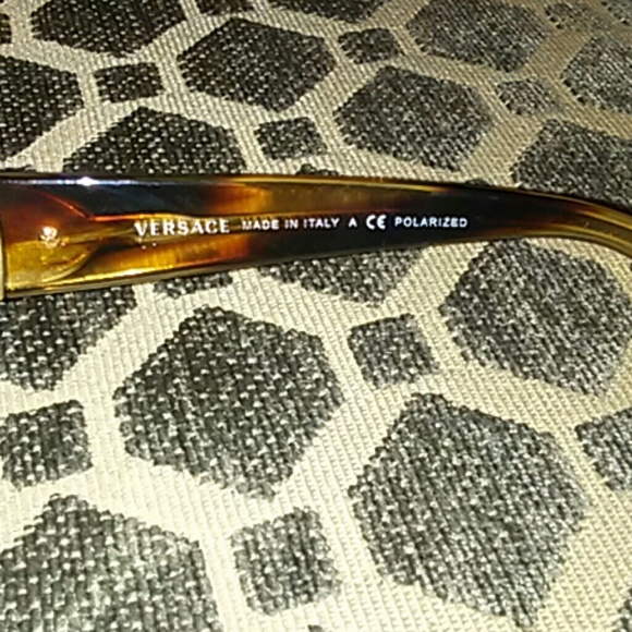 authentic VERSACE Shades - Picture 5 of 8