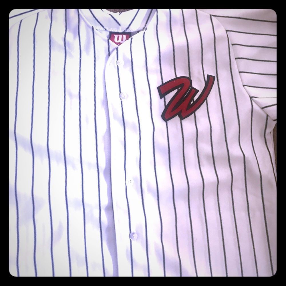 XL YOUTH button up Wilson striped sports jersey.