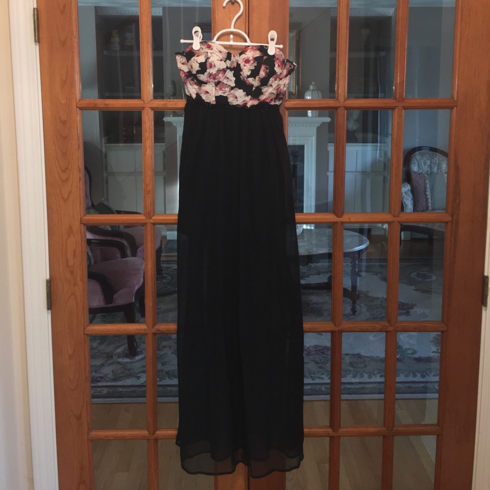 BOGO FREE: Maxi dress with flowers
