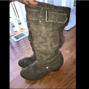 Women’s knee high boots
