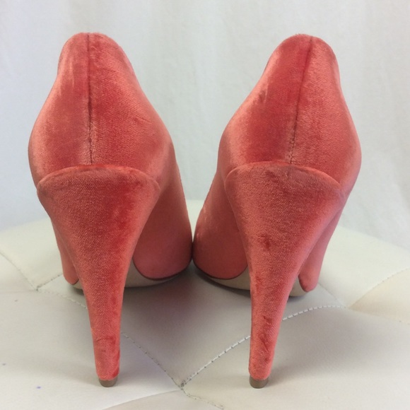 Christian Dior DECLINAISON DEFILE Velvet Pumps - Picture 6 of 8