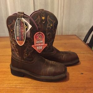 Justin Cowboy / Work Boots, Size 7.5