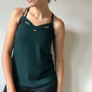 New EXPRESS Cat Eye Cut Out Layer Tank XS