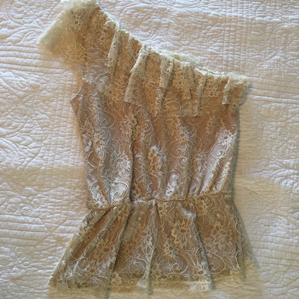 One shoulder lace top