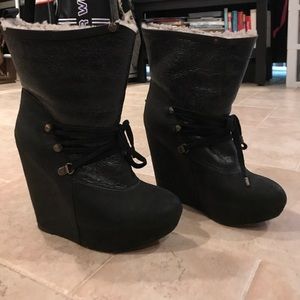 Koolaburra size 7 black booties