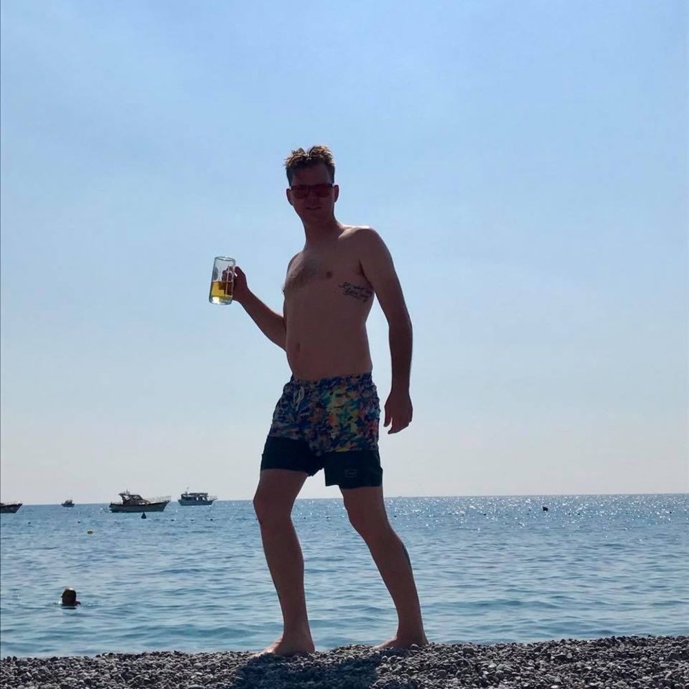 Meet your Posher, Adrian