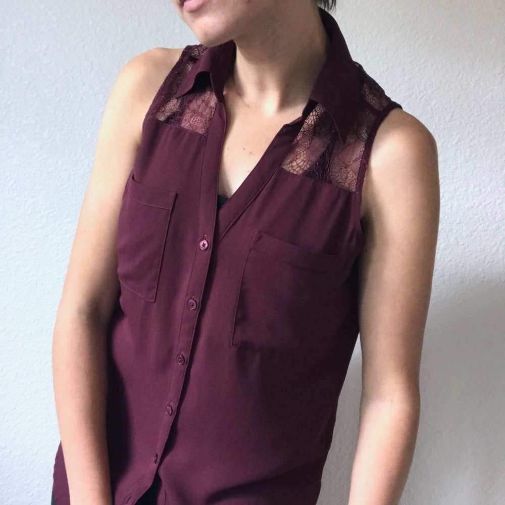 NWT EXPRESS Sleeveless Button Up Collar Lace Top